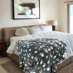 Dog Blankets for Large Dogs, Soft Fluffy Flannel Pet Blanket Mat Cover for Bed - Image 4