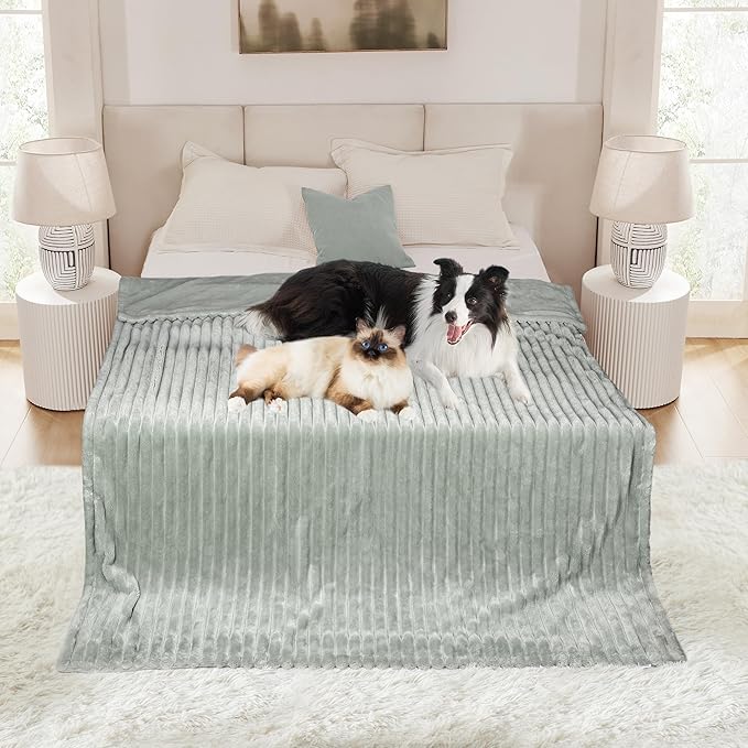 Waterproof Dog Blanket, Soft Fleece Blanket - Image 6