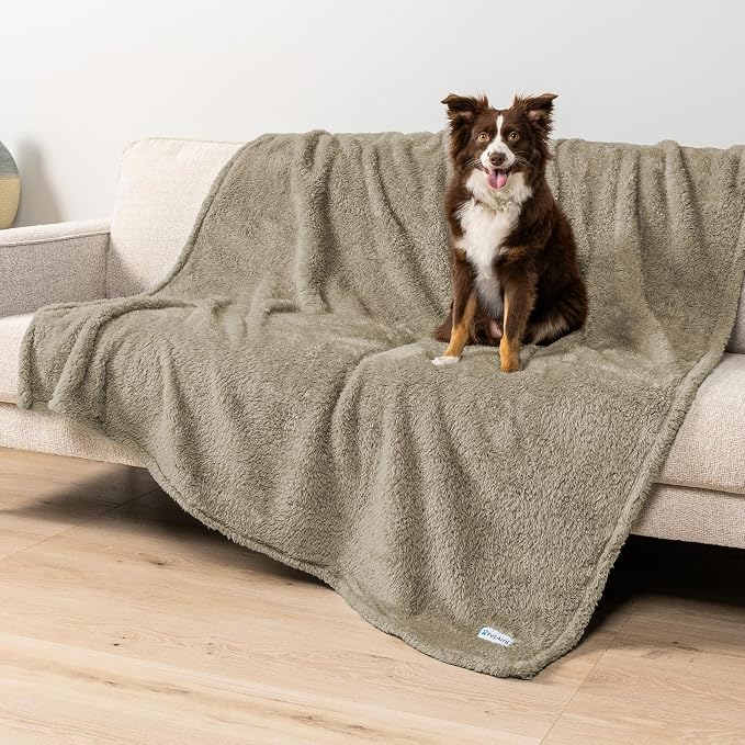 PetAmi Fluffy Waterproof Dog Blanket - Image 3